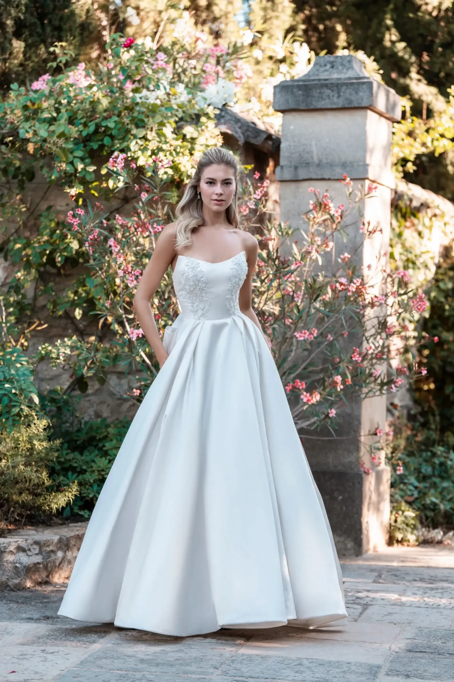 Golden Autumn: Fall Wedding Dresses That Capture the Season’s Magic Image