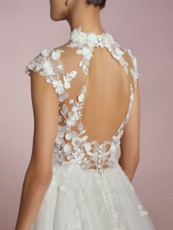 White One Bridal Ayako #4 thumbnail